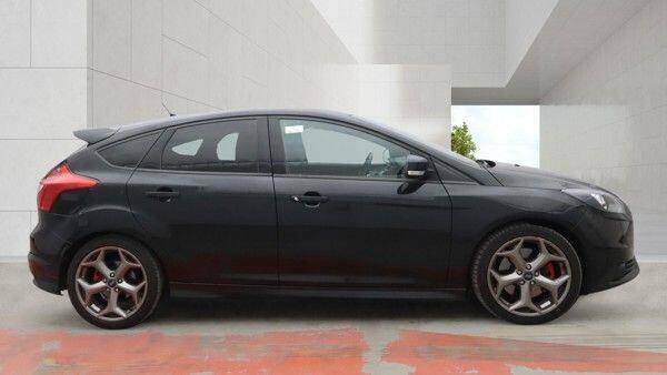 Ford Focus 1.6 Tdci Titanium X Red #2