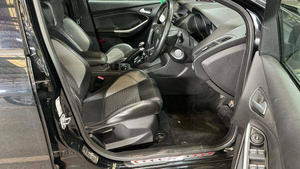 Ford Focus 1.6 Tdci Titanium X Red #13