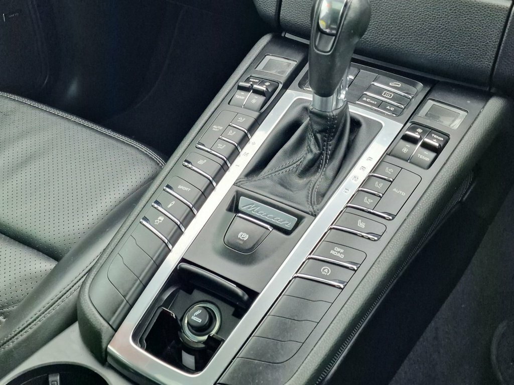 Porsche Macan 5dr Pdk Grey #29