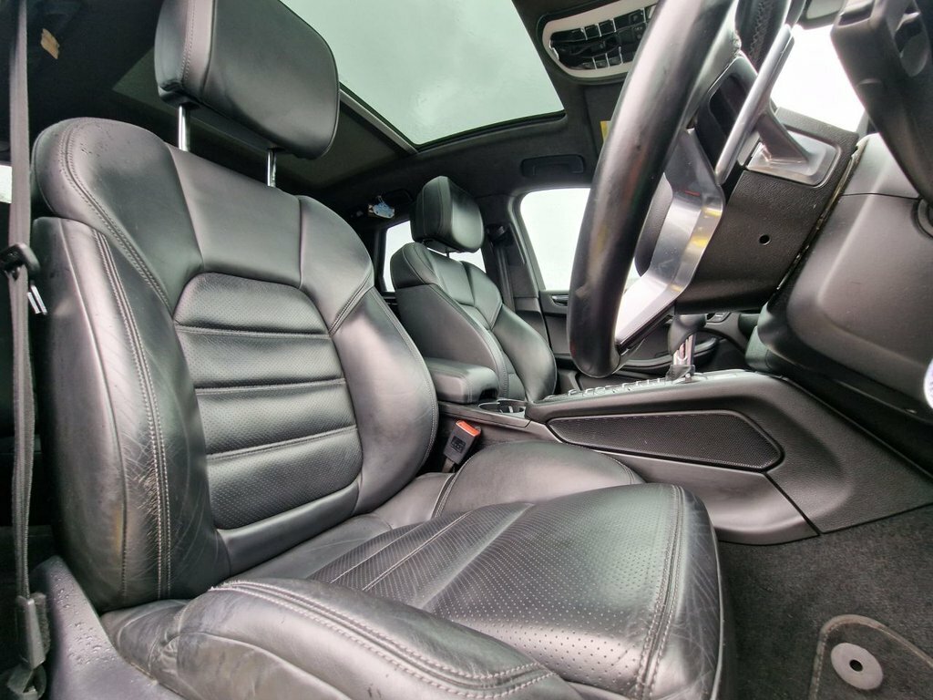 Porsche Macan 5dr Pdk Grey #33