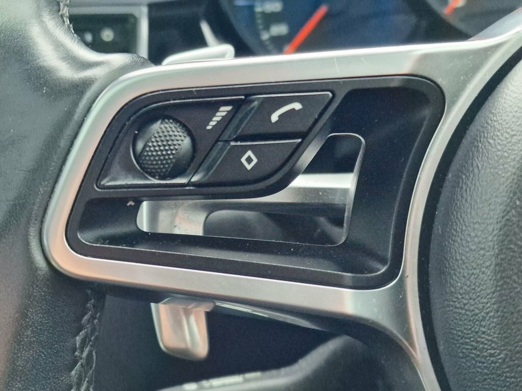 Porsche Macan 5dr Pdk Grey #15