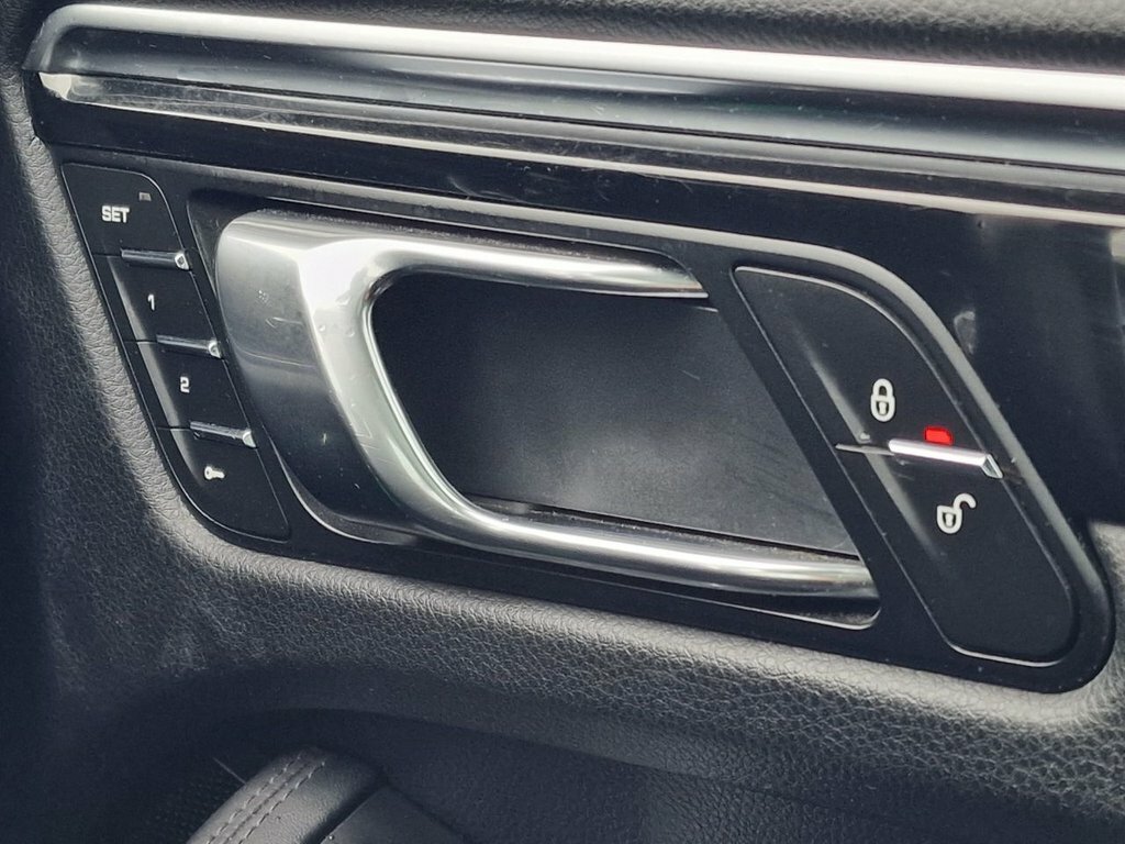 Porsche Macan 5dr Pdk Grey #38