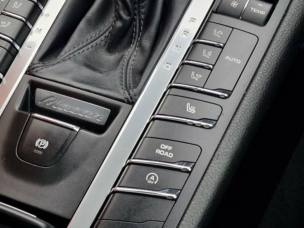 Porsche Macan 5dr Pdk Grey #31