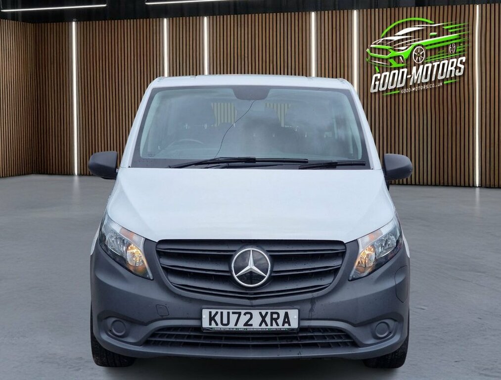 Mercedes-Benz eVito Minibus White #4