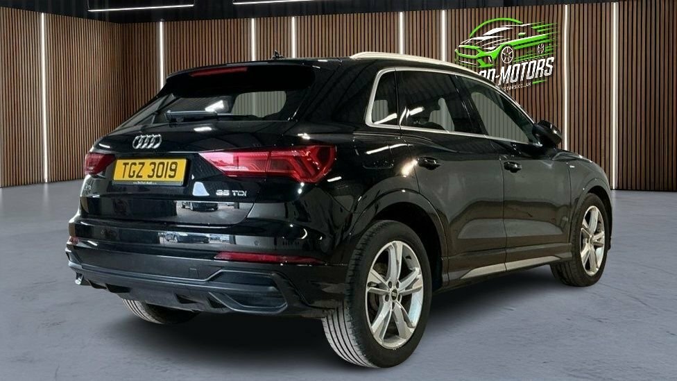 Audi Q3 2L S Line TGZ3019 Black #2