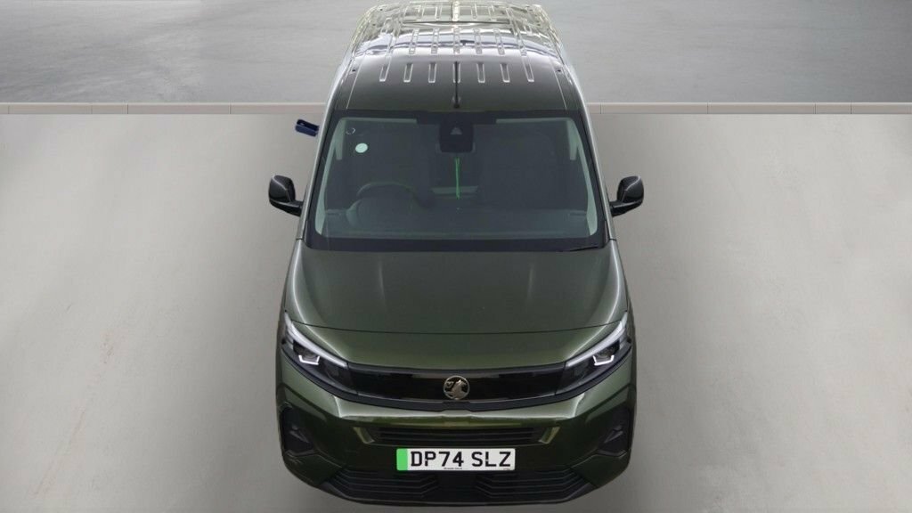 Vauxhall Combo-e Life Mpv Green #6
