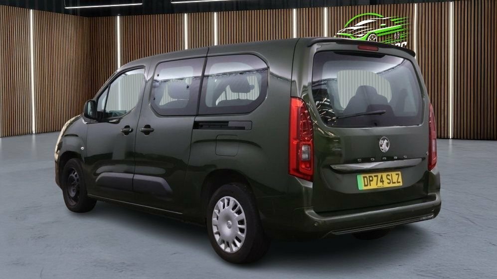 Vauxhall Combo-e Life Mpv Green #4