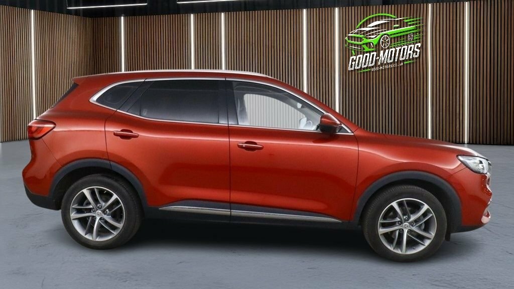 MG HS 1.5L Exclusive Red #3