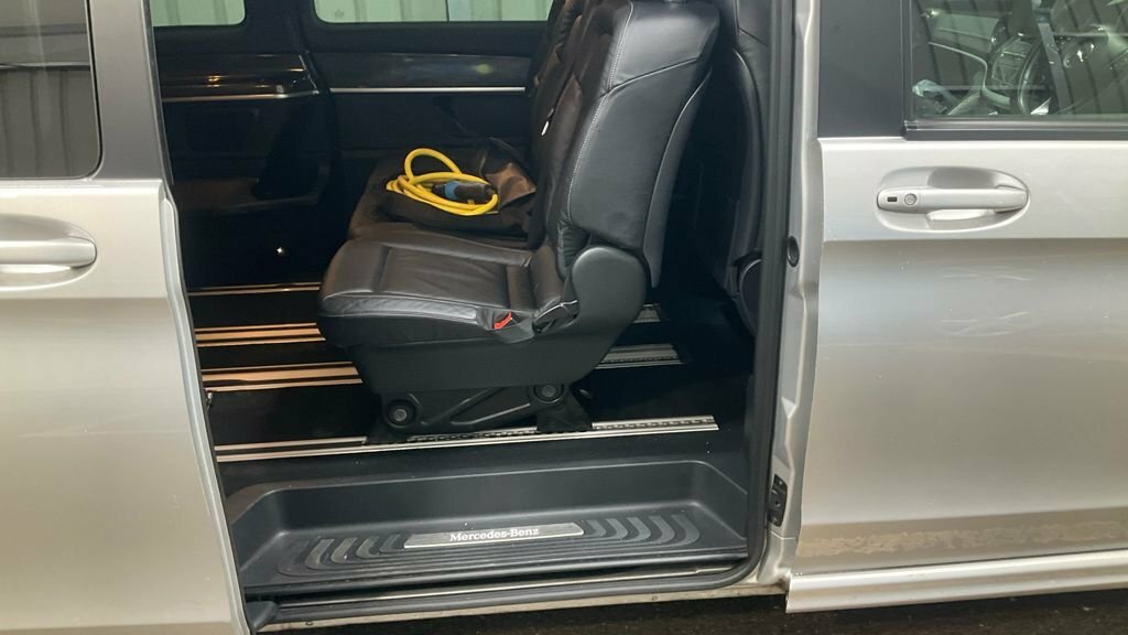 Mercedes-Benz EQV 2021 21 Eqv #10