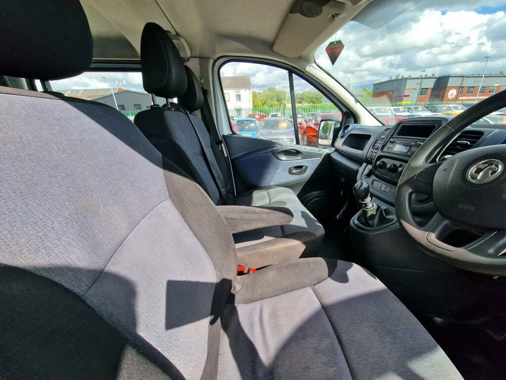 Vauxhall Vivaro 1.6 Cdti 2900 Sportive Panel Van Silver #16