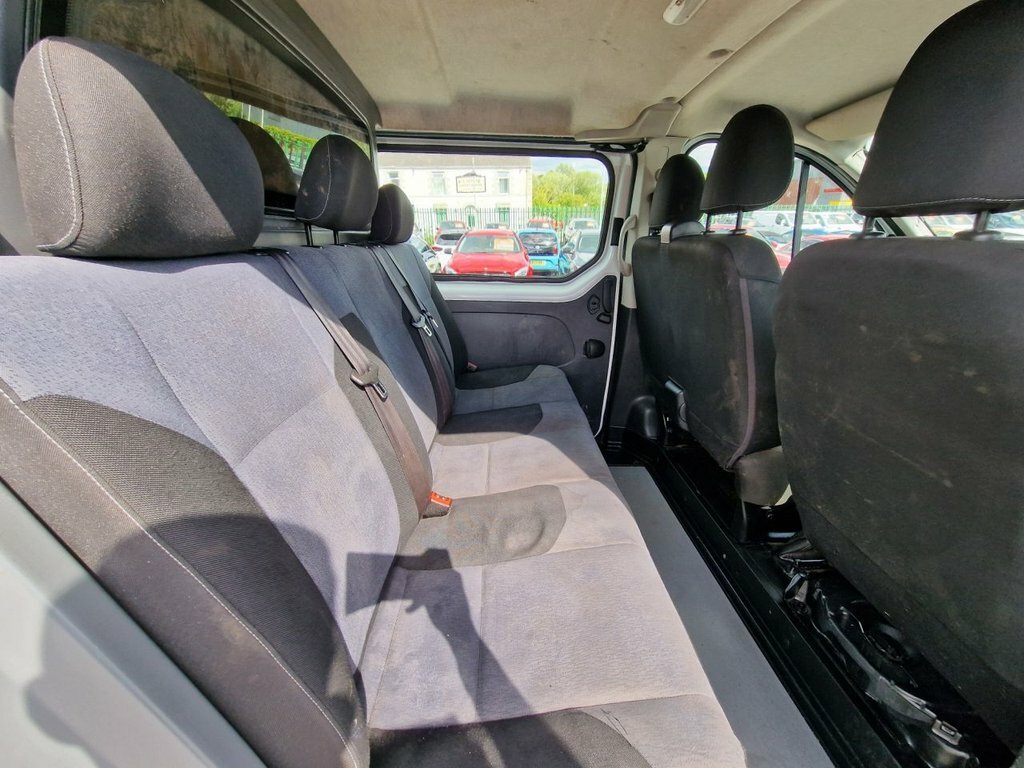 Vauxhall Vivaro 1.6 Cdti 2900 Sportive Panel Van Silver #20