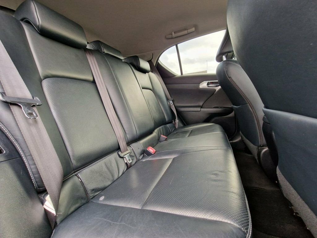 Lexus CT 200H Hatchback White #27