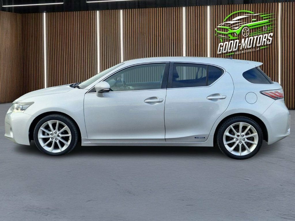 Lexus CT 200H Hatchback White #10