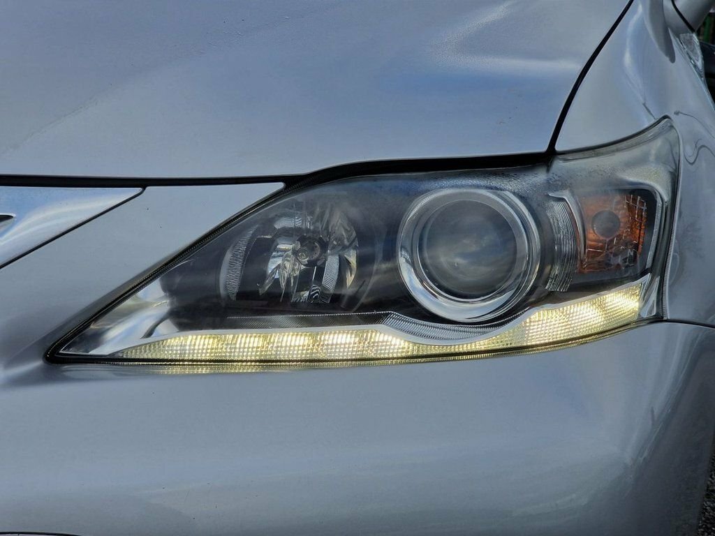 Lexus CT 200H Hatchback White #11