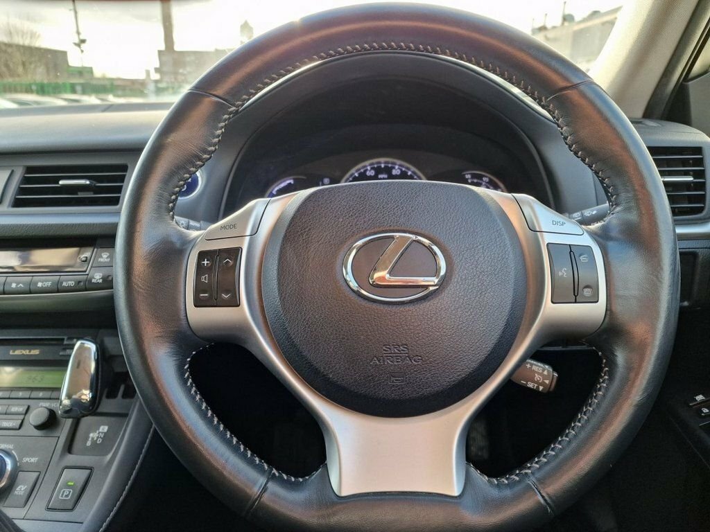 Lexus CT 200H Hatchback White #13
