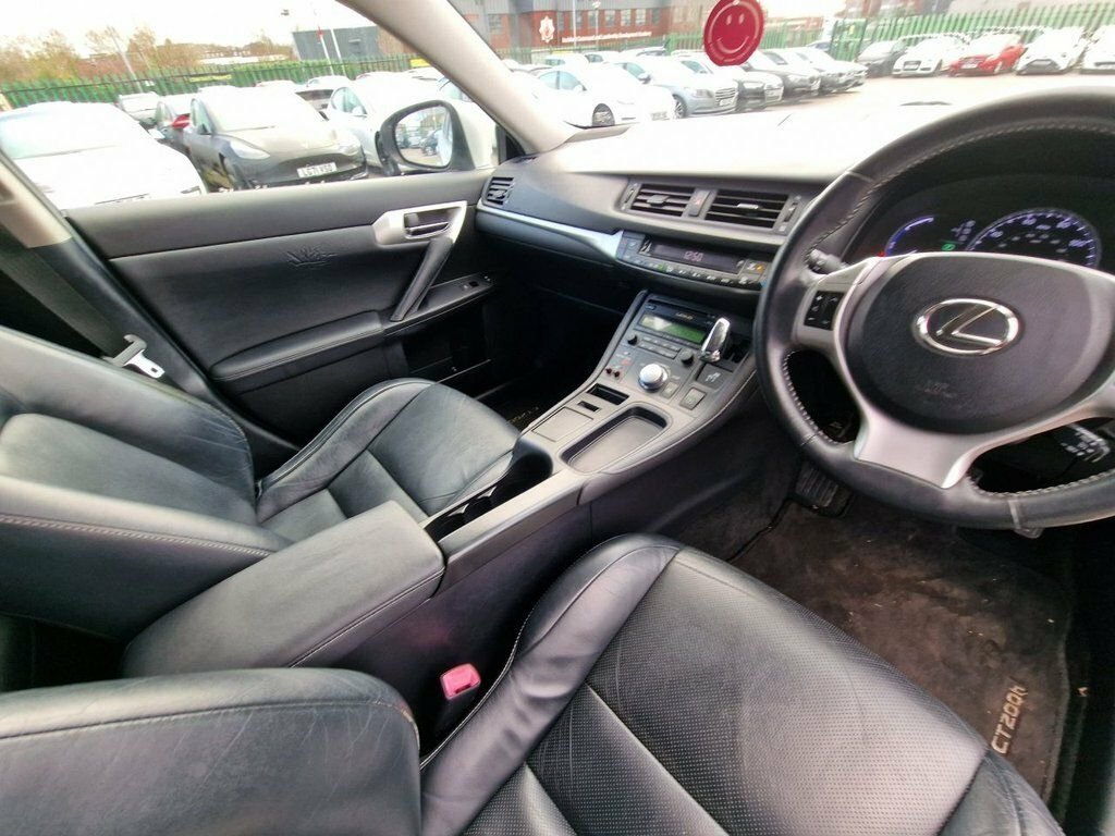 Lexus CT 200H Hatchback White #25