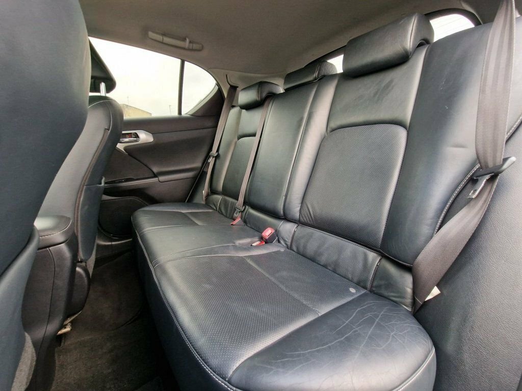 Lexus CT 200H Hatchback White #33