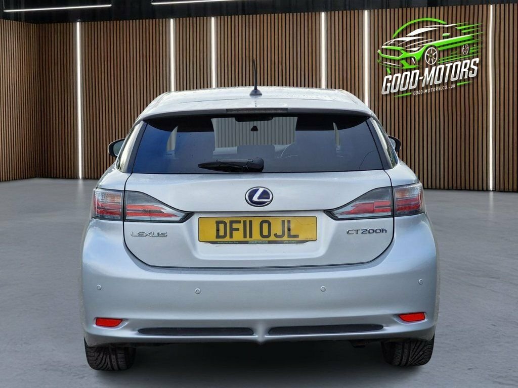 Lexus CT 200H Hatchback White #8