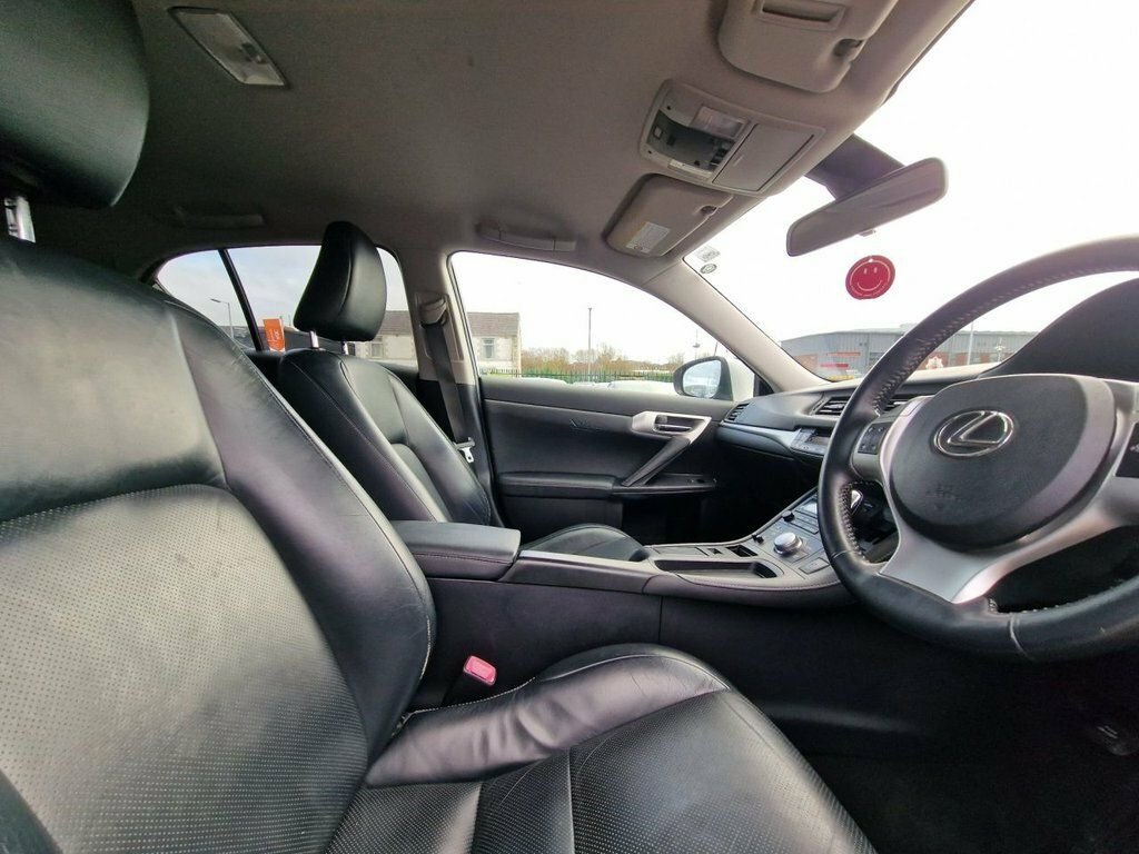 Lexus CT 200H Hatchback White #24