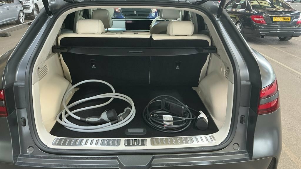 Genesis GV60 Premium Black #9