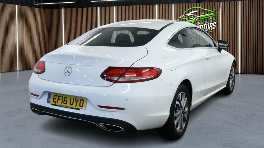 Mercedes-Benz C Class 2L Sport White #6