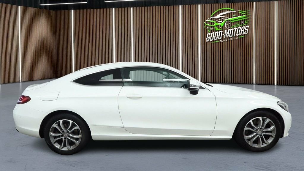 Mercedes-Benz C Class 2L Sport White #3
