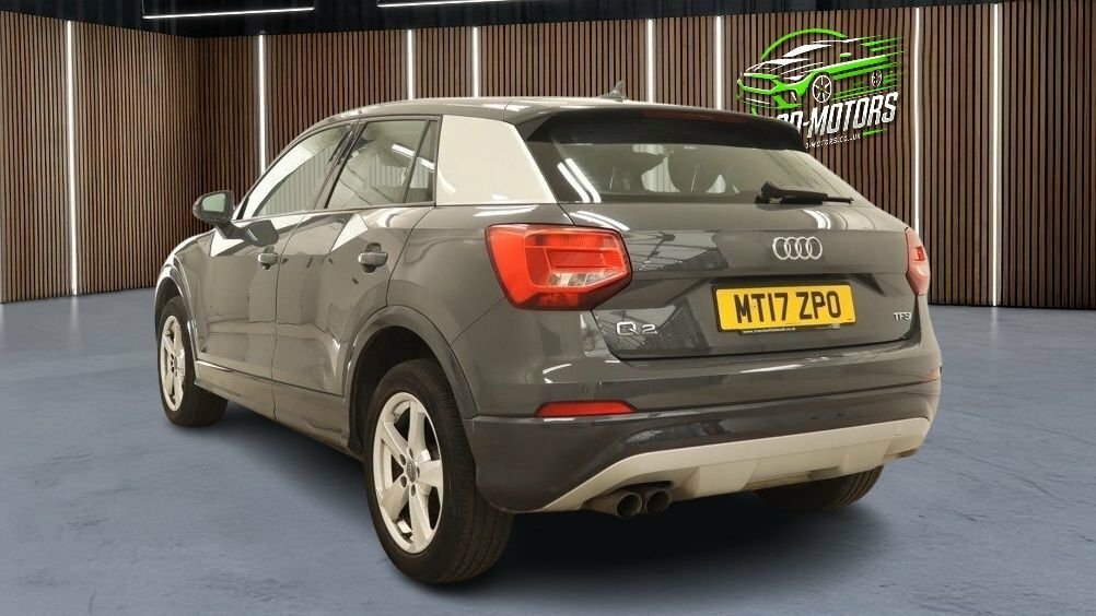 Audi Q2 1L Sport Grey #5