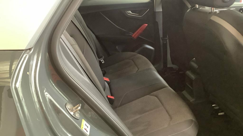 Audi Q2 1L Sport Black #10