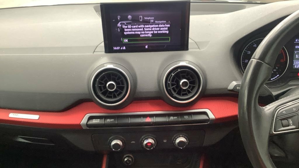 Audi Q2 1L Sport Black #12