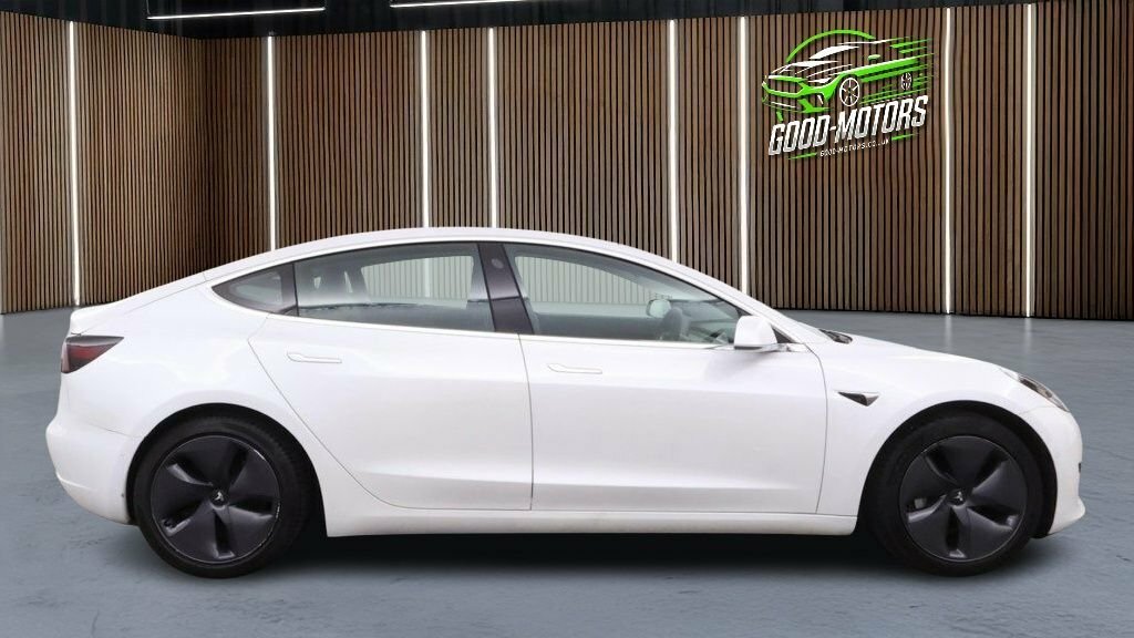 Tesla Model 3 Saloon White #3