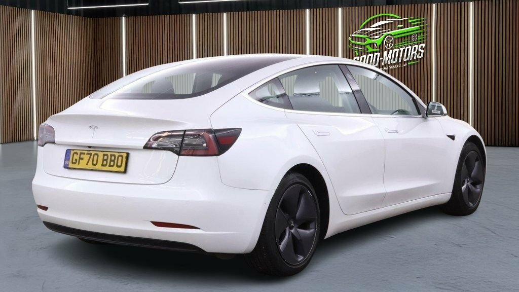 Tesla Model 3 Saloon White #6