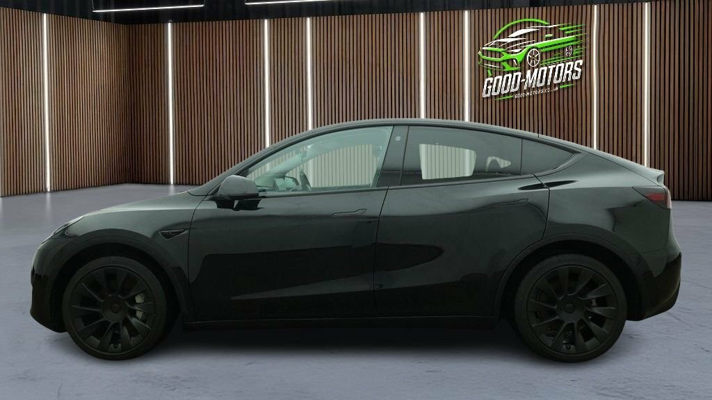 Tesla Model Y Suv Black #5