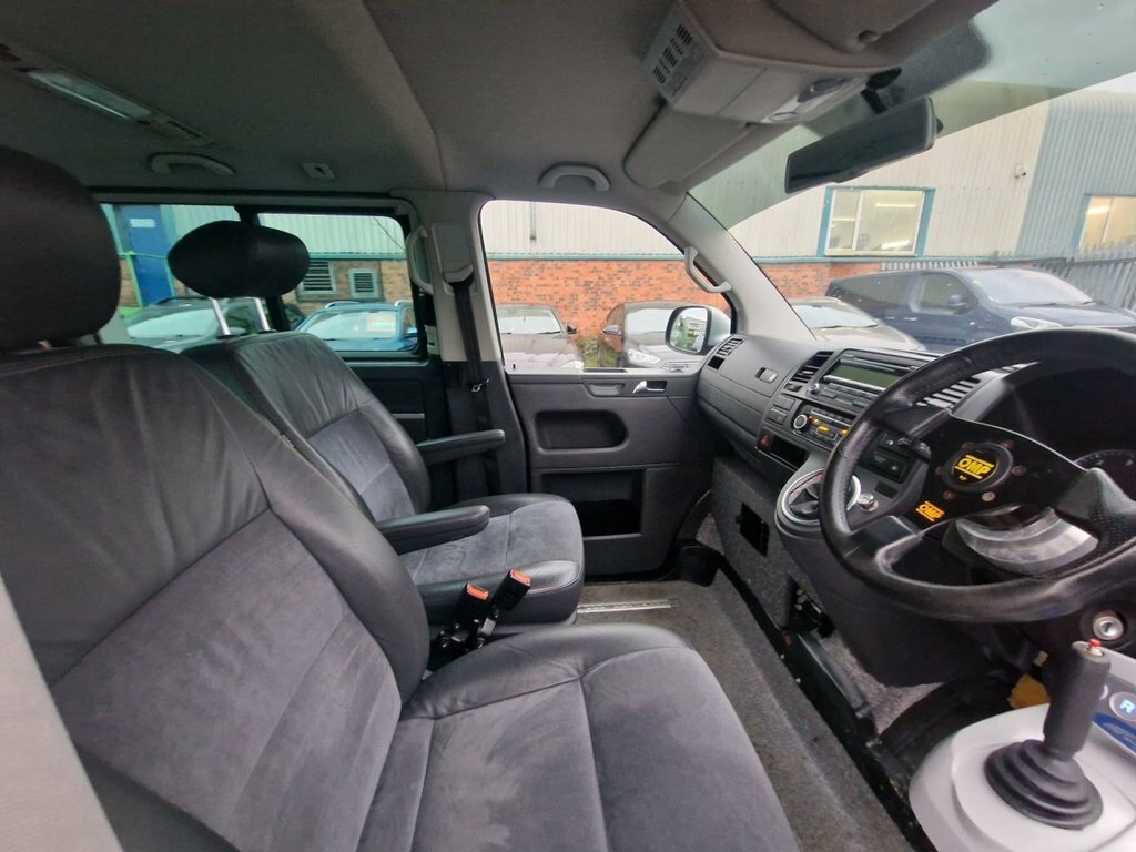 Volkswagen Caravelle Tdi Se #25