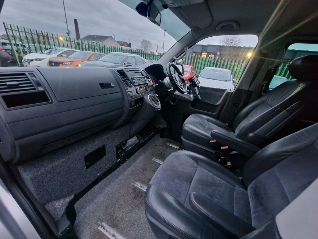 Volkswagen Caravelle Tdi Se #31
