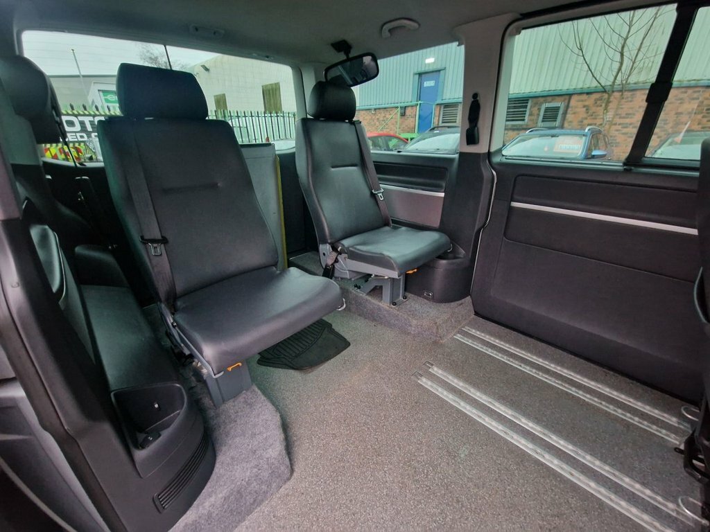 Volkswagen Caravelle Tdi Se #29