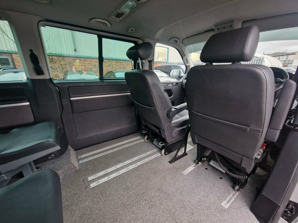 Volkswagen Caravelle Tdi Se #30