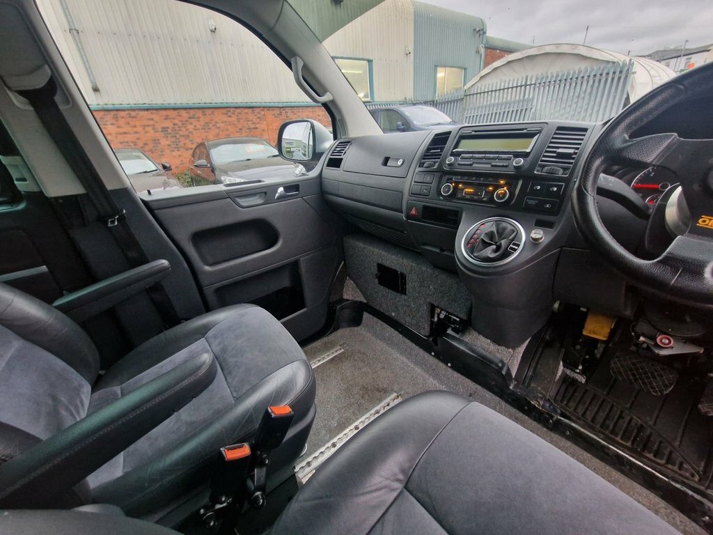 Volkswagen Caravelle Tdi Se #26
