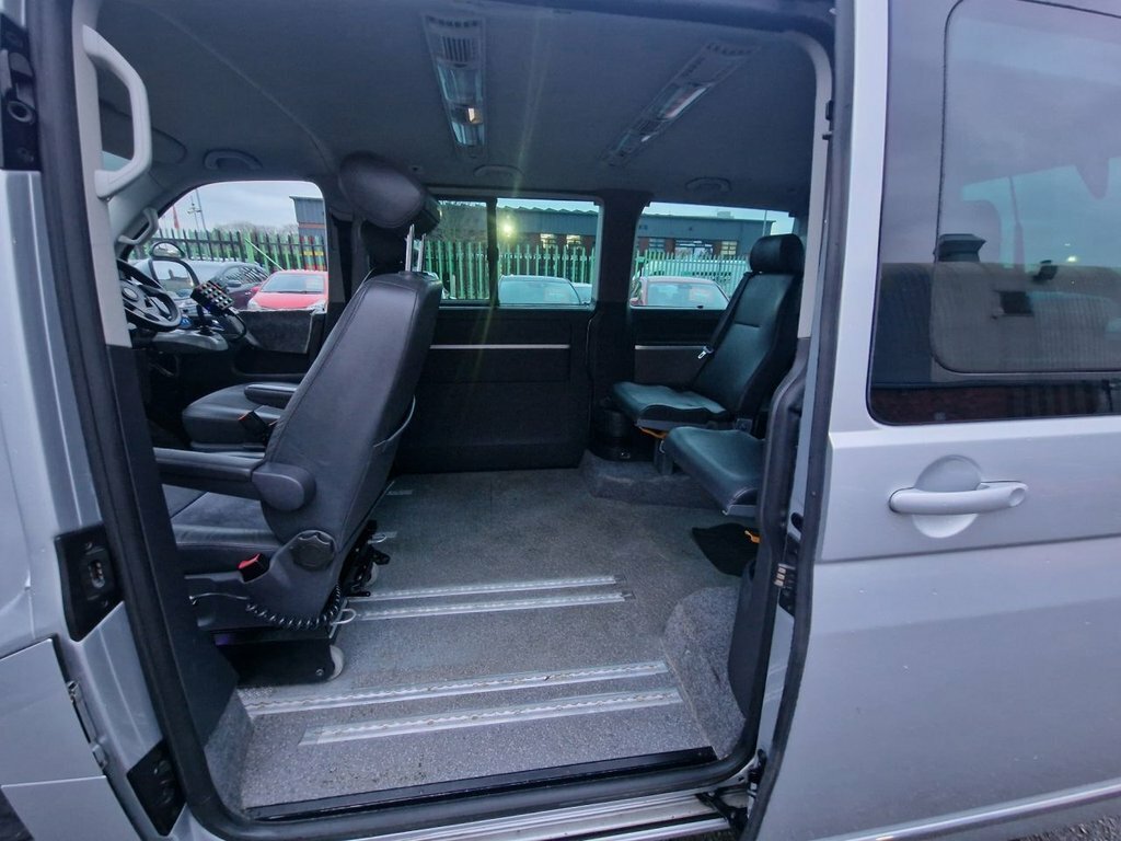 Volkswagen Caravelle Tdi Se #38