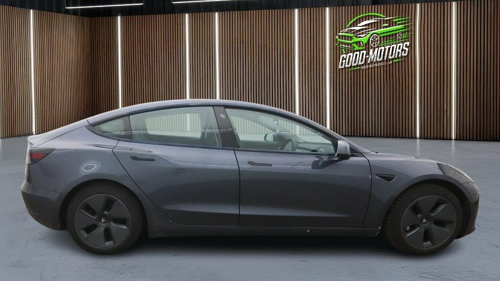 Tesla Model 3 Saloon Grey #3