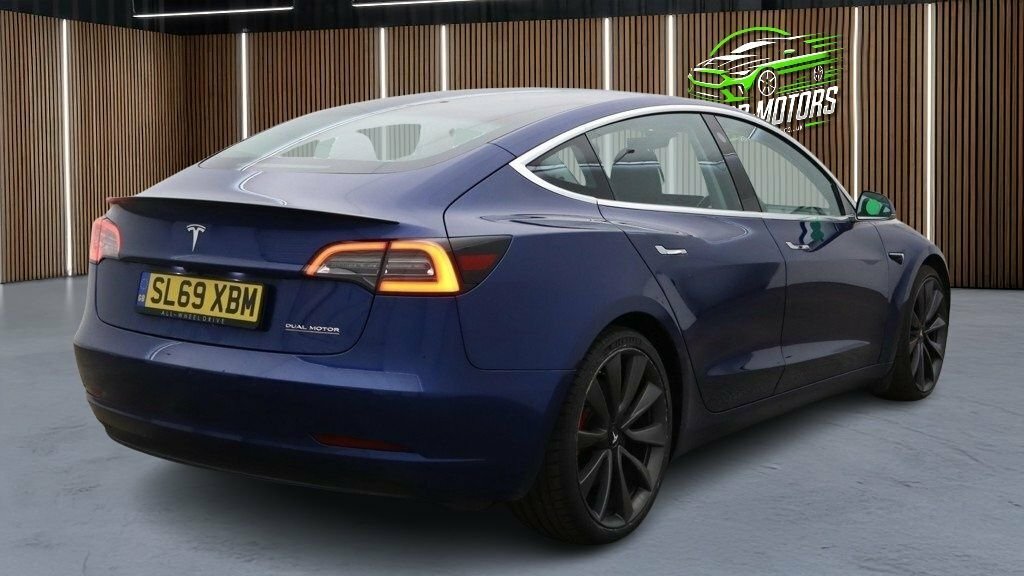 Tesla Model 3 Saloon Blue #4