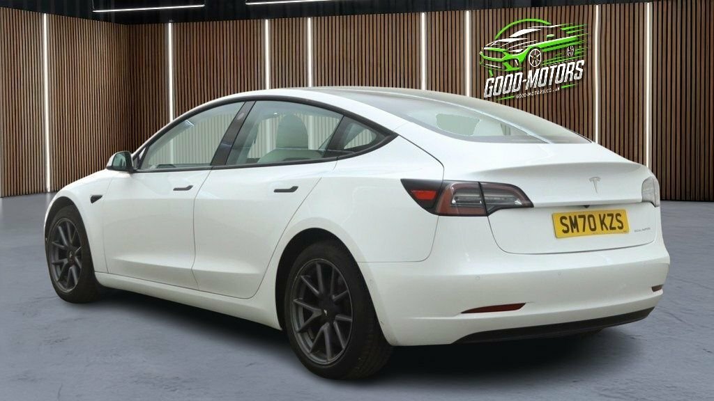 Tesla Model 3 Saloon White #5