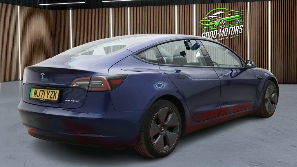 Tesla Model 3 Saloon Blue #4