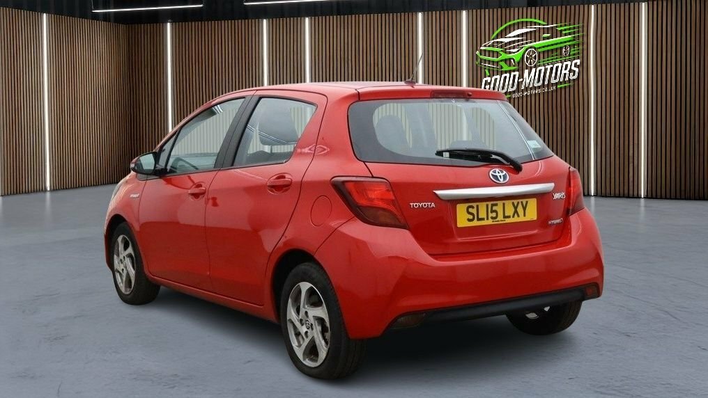Toyota Yaris 1.5L Icon Red #5