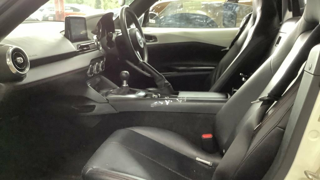 Mazda 121 Skyactiv-g Sport Nav White #10