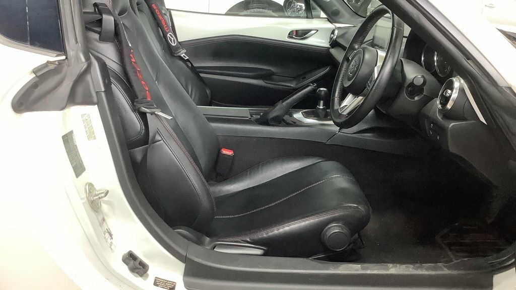 Mazda 121 Skyactiv-g Sport Nav White #8