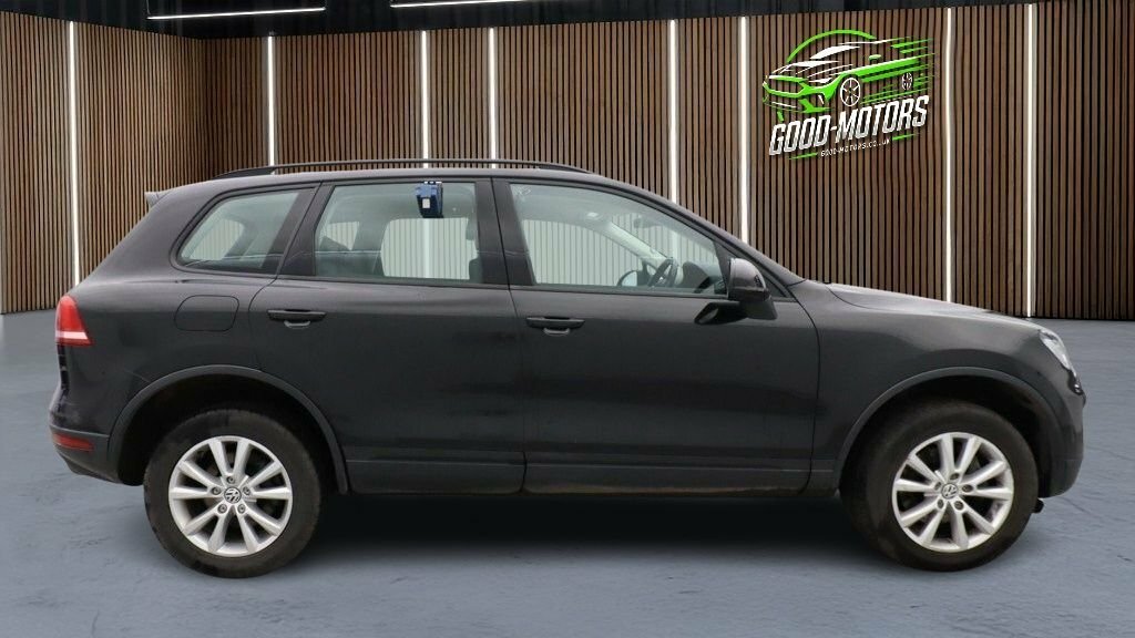 Volkswagen Touareg 3L Escape Black #3