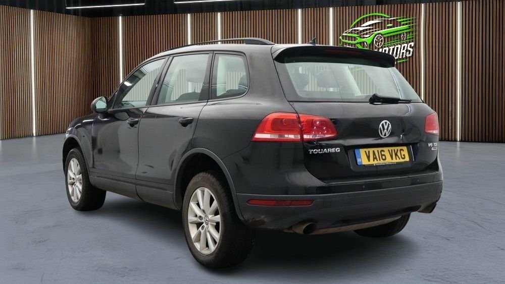 Volkswagen Touareg 3L Escape Black #5