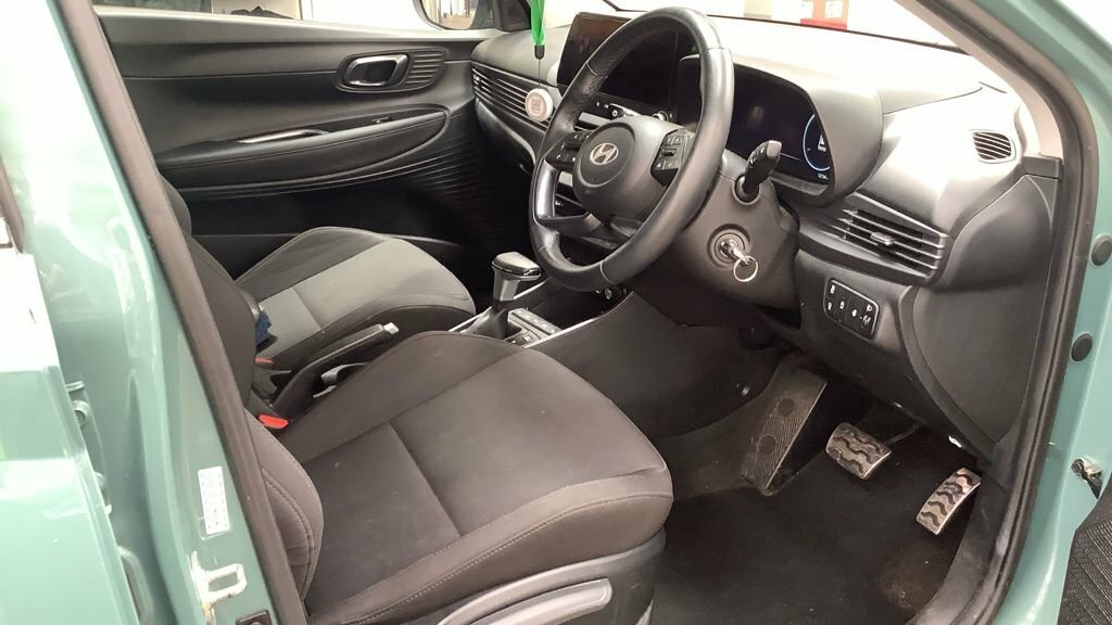 Hyundai Bayon 1L Premium Green #4