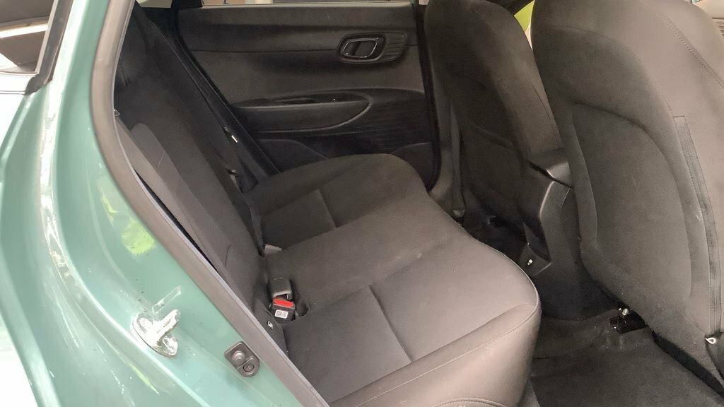 Hyundai Bayon 1L Premium Green #6
