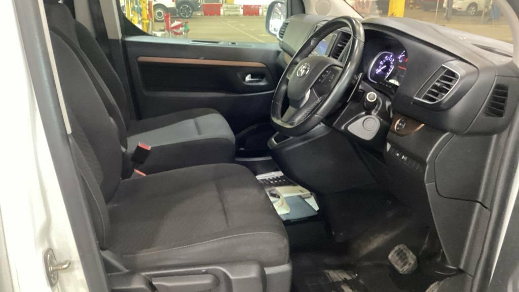 Toyota Proace Verso 1.5L Shuttle Silver #9